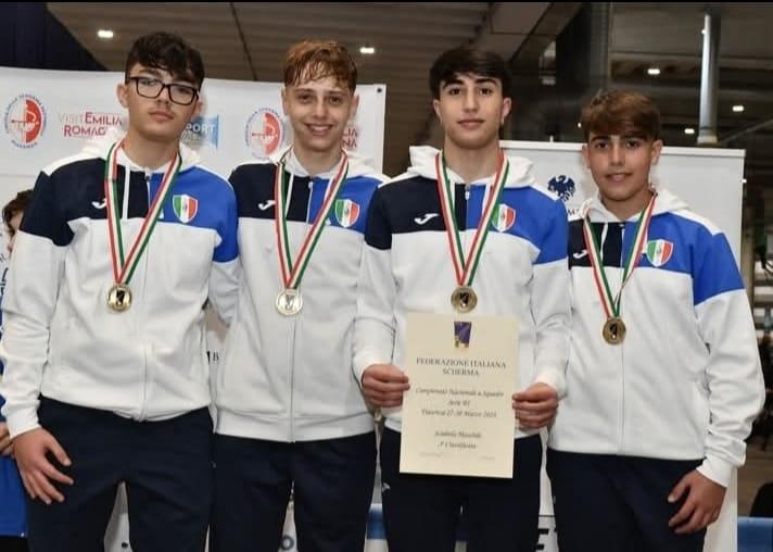 Trionfo del Circolo Schermistico Mazarese: Ai Campionati Italiani di Serie B1 la squadra di sciabola maschile è bronzo e ritorna in Serie A2